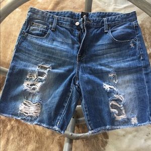 Mossimo Shredded Jean Shorts, Size 10, medium wash